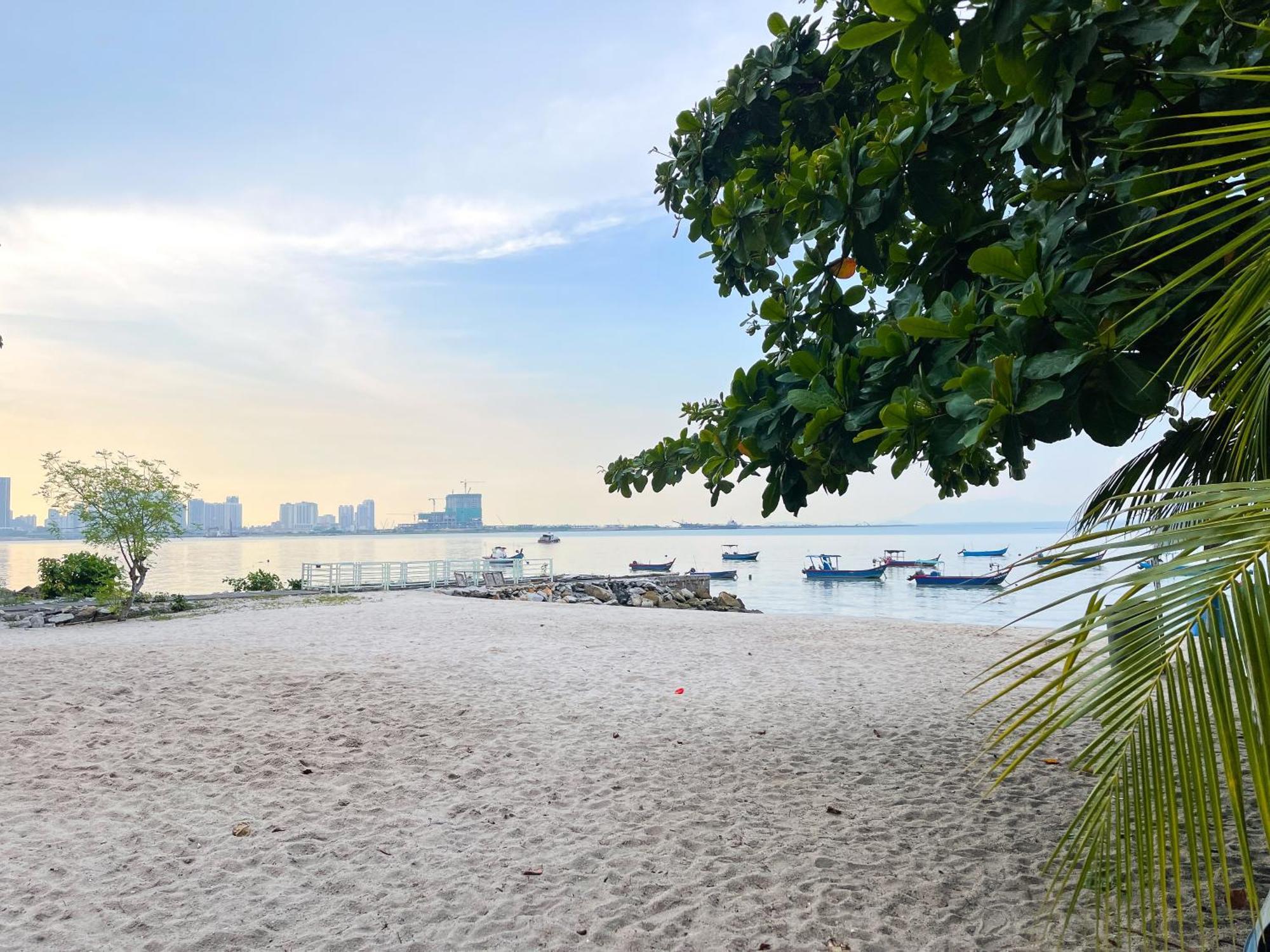 Lili Stay By The Beach George Town Exterior foto